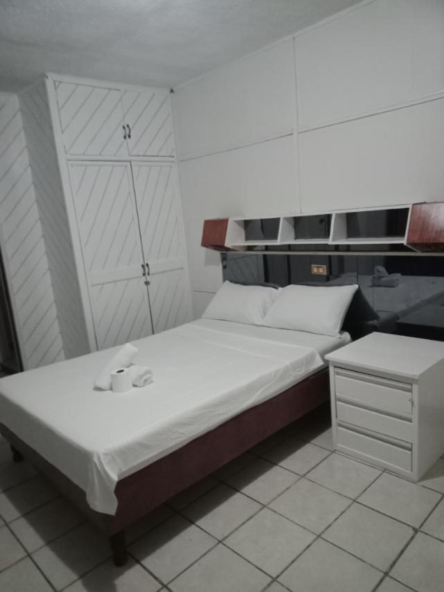 2 Hotel Saleh Angeles Eksteriør bilde
