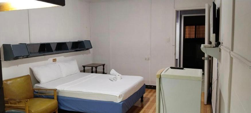 2 Hotel Saleh Angeles Eksteriør bilde